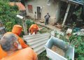Operação Granizo amplia distribuição de telhas e chega a novos bairros