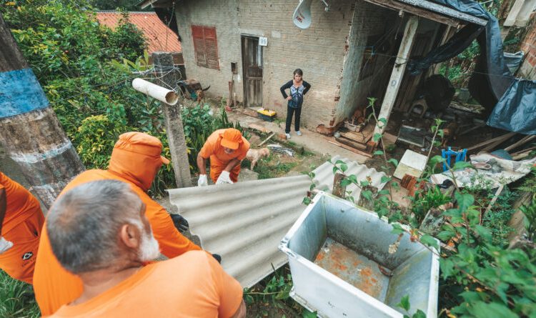 Operação Granizo amplia distribuição de telhas e chega a novos bairros