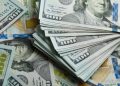 Dólar fecha em queda e Bolsa sobe com alívio externo e empate eleitoral no radar