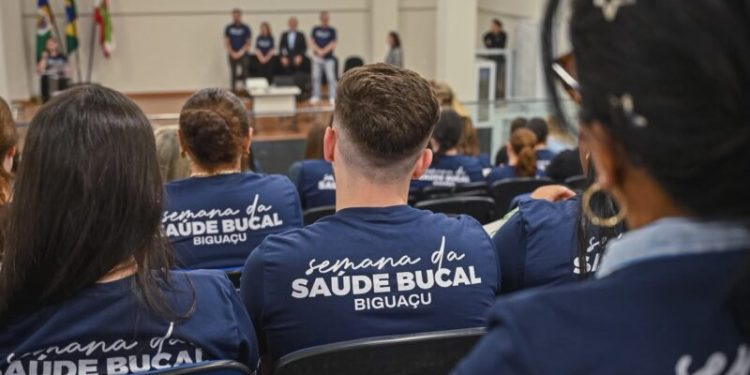 Semana da Saúde Bucal 2026 debate desafios e práticas da Odontologia na rede municipal de Biguaçu